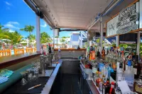 Ibis Bay Resort - bar