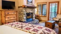 Weasku Inn Hotels in Josephine County