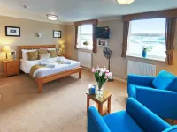Riviera Lodge Hotel