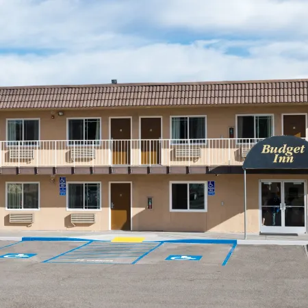 Budget Inn by 101 Bus from Downtown