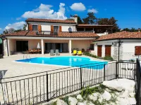 Villa Arton Heated Swimming-Pool - Pools