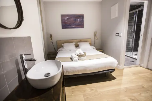 Hola Rooms - Bintang 3