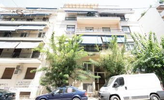 Cute and Convenient Studio in Athens Center