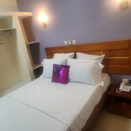 Hotel San Pedro Отели в г. Мфунди