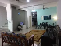 Salam Homestay d'Sendayan Hotel di Siliau