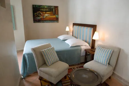 Riad les Hibiscus Отели рядом с достопримечательностью «Agafay Marrakech - Activités Quad buggy Chameau et diner spectacle»