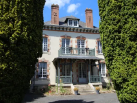 Chambres d'hôtes Au fil du temps Hôtels à : Châlus