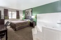 Super 8 by Wyndham Mundelein/Libertyville Area Hotels in Vernon Hills