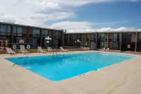 Quality Inn - Pools