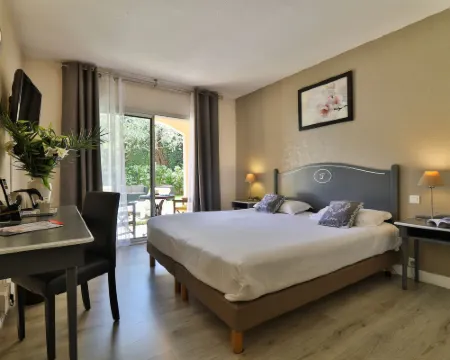 Le Floréal Hotels in Vence