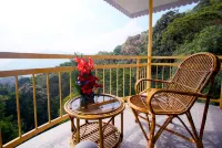 Deshadan Mountain Resort -The Highest Resort in Munnar - Bergblick