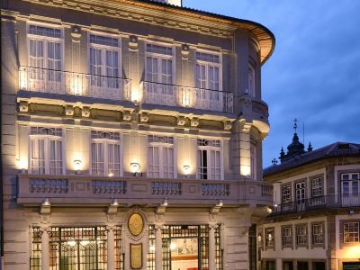 Emaj Boutique Hotel