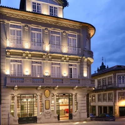 Emaj Boutique Hotel Hotels near Guimarães Castle
