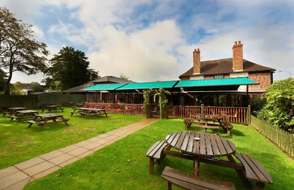 卡姆登阿姆斯酒店