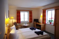 Hotel Alttolkewitzer Hof Hotels in Pirna