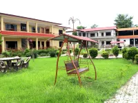 Hotel Wildlife Camp Hotels in Sauraha