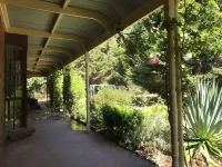 Helen's Homestead Hotels in Enfield
