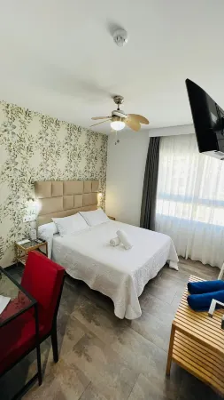 Bajondillo Beach Cozy Inns