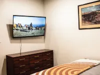 Studio Z - modern space 2mi from Choctaw Casino Hotels in Calera