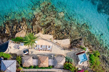 Cocobay Resort Antigua - All Inclusive - Adults Only Отели рядом с достопримечательностью «V C Bird Monument»