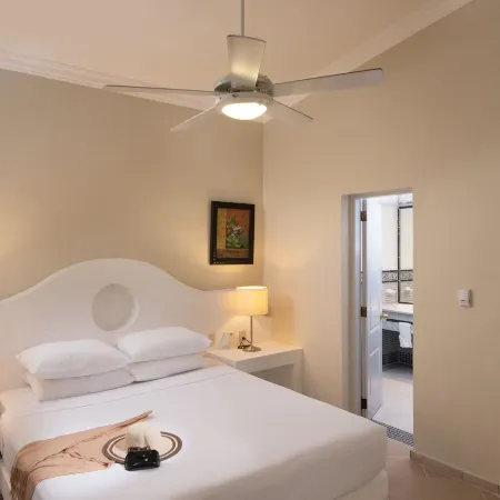 Lifestyle Crown Residence Suites