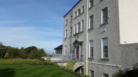 New Forest Estate Lodges Отели в г. Маллингар