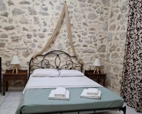 Hariklia Rent Rooms Hotels in Faistos