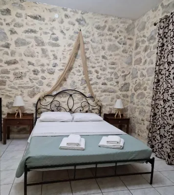 Hariklia Rent Rooms Hôtels à : Faistos