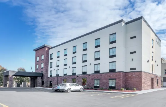 真斯維爾鵝卵石套房酒店