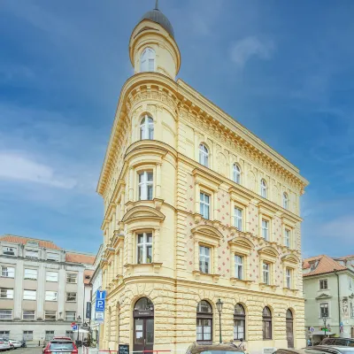 Hotel U 3 Pstrosu Hotels near The Prague Loreto