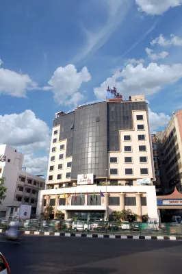 Lords Plaza Surat Hotel in zona Raghuvir vadi