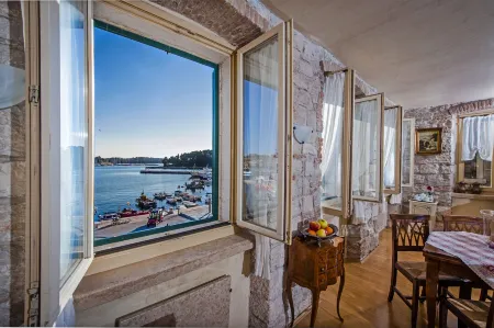 Residence Porta Antica Centro Storico Отели в г. Ровинь