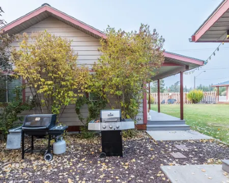 Pinedale Cozy Cabins Hotels in Pinedale
