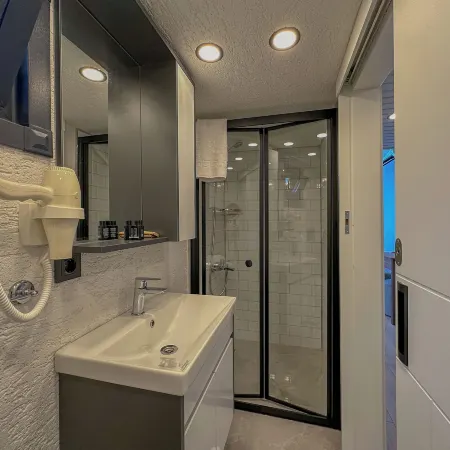 Baronet Tiny House Otel Отели рядом с достопримечательностью «Ярмарка в Ялова»
