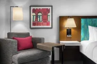 Hampton Inn & Suites Orangeville, on Hotels in Erin
