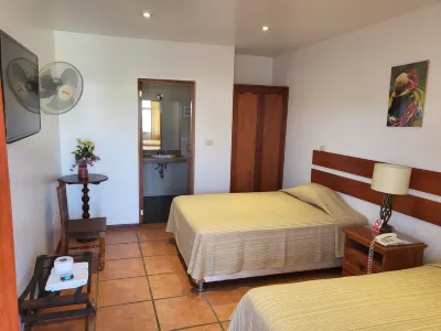 Oro Viejo Hotels in Наска