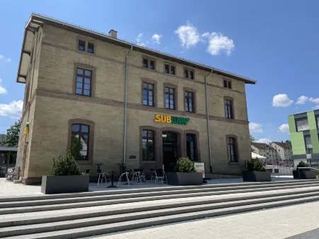 Hotel-am-Bahnhof Stuttgart-Ditzingen Отели рядом с достопримечательностью «Вальдек»