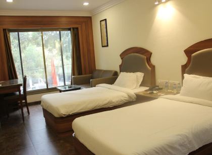 Lords Eco Inn Gandhidham