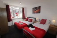 High Street House Thurnscoe by Smart Corporate Stays Hotels near Mutts Meadow Secure Dog Walking Field
