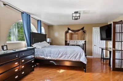 Westchester Castle Ossining Hotels near Dalton Defenders and Coffeyville History Museum