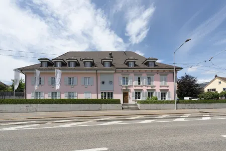 Bären Self Check-in Hotel Отели в г. Золотурн