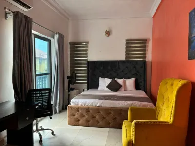 Aotel Hotels & Suite - Ipaja 이그보 엘레린 래스트 버스 스톱 주변 호텔