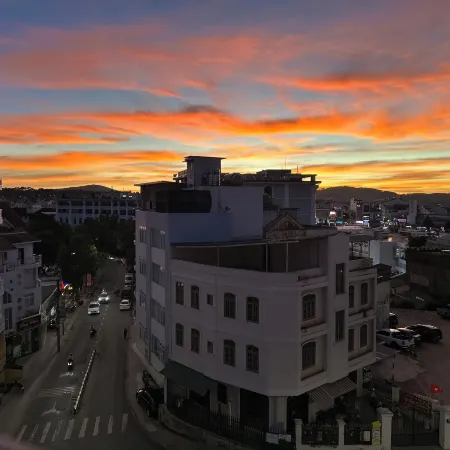 Vinh Tuan Hotel