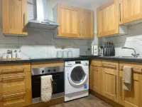 Charming Wembley Apartment with 2 Bedrooms