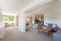 Mount Lofty Golf Course Hotels in Crafers