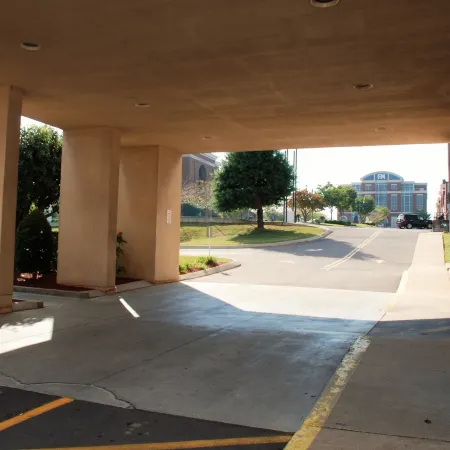 Doubletree by Hilton Clarksville Riverview