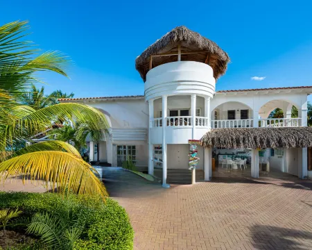 Bliss Bonaire by Boutique Bonaire Unique Resorts Отели рядом с достопримечательностью «Pekelmeer, Flamingo Sanctuary»