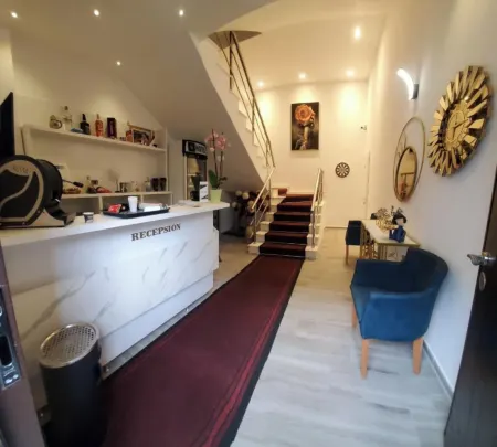 BS Hotel Отели рядом с достопримечательностью «Bay of Lalzi»