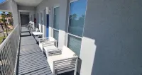Coronado 302