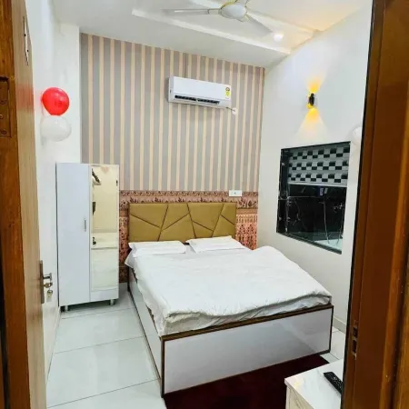 R3 HOTEL